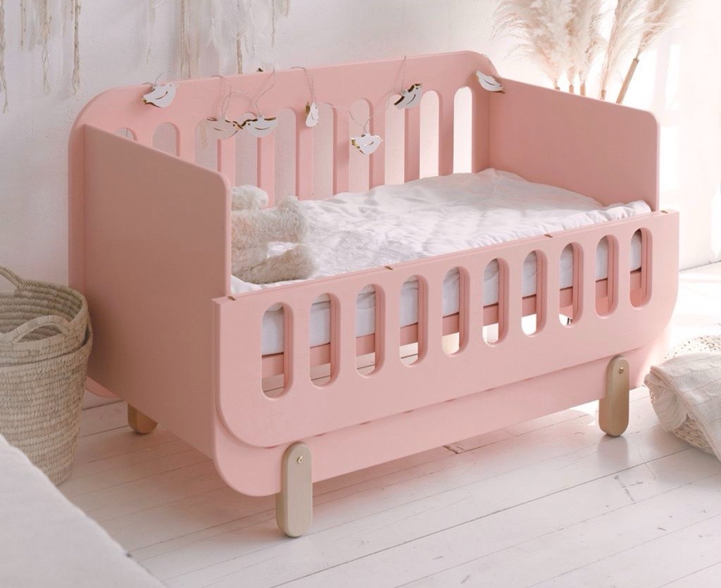 baby crib