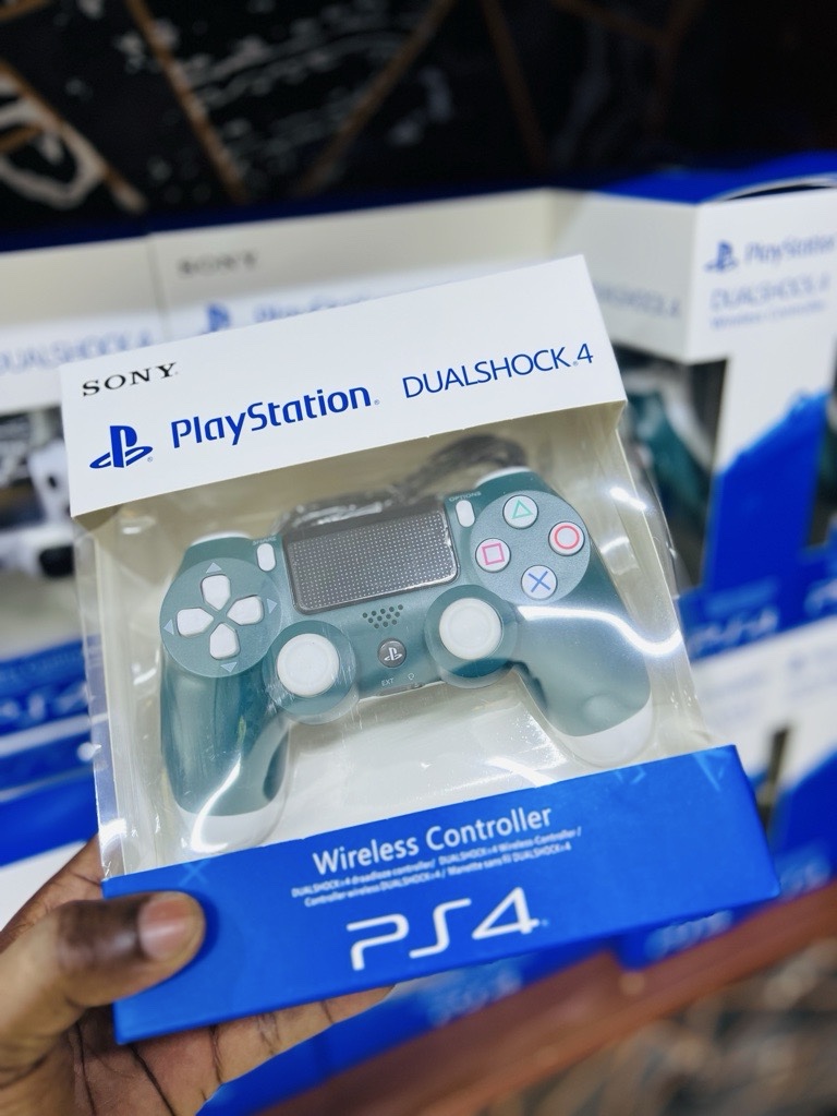 Ps4 Gaming controllers/Playstation 4 controllers