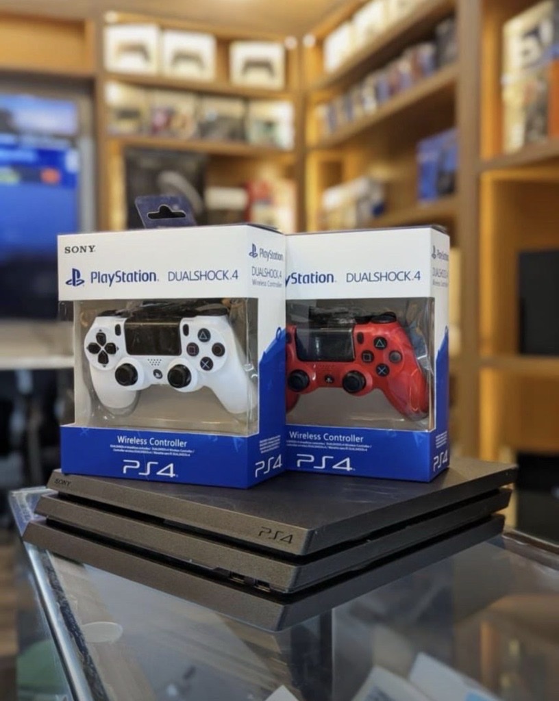 Play Station 4 Pro Console