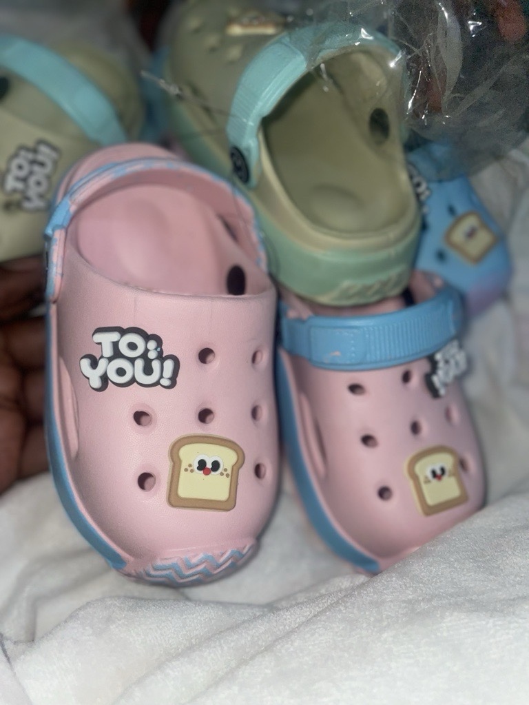 kids crocs