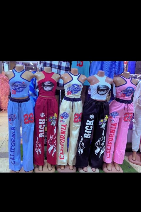 crop top and sweeter pant