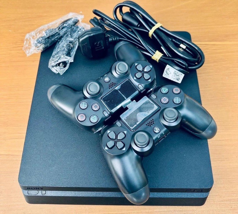 PlayStation 4 slim